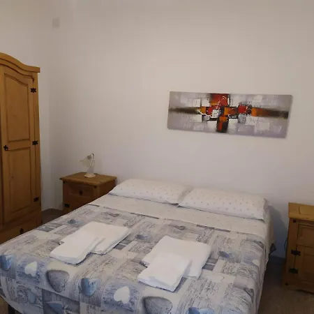 A 50 Mt Dal Mare Lägenhet Cala Gonone