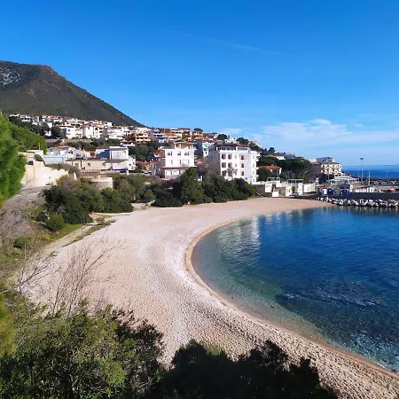 A 50 Mt Dal Mare