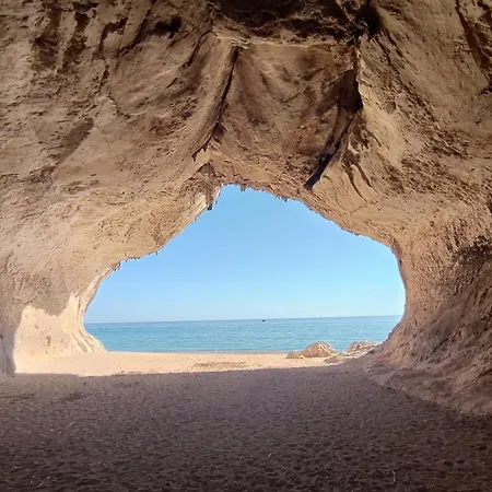 A 50 Mt Dal Mare Cala Gonone